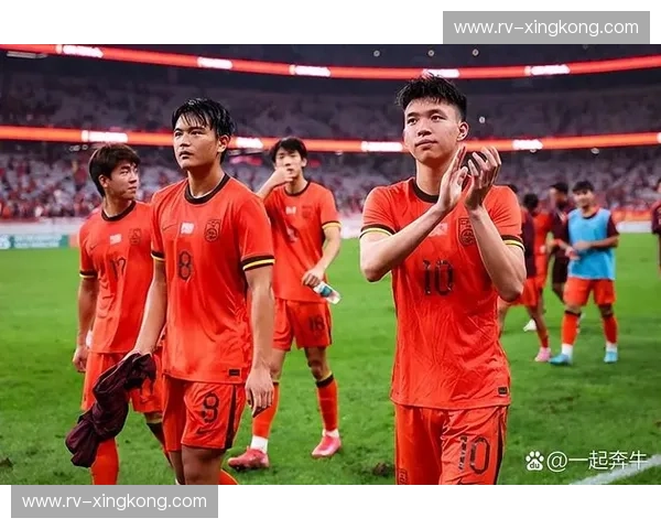 龙争虎斗，谁主沉浮？越南vs新加坡，亚洲足坛的荣耀之争